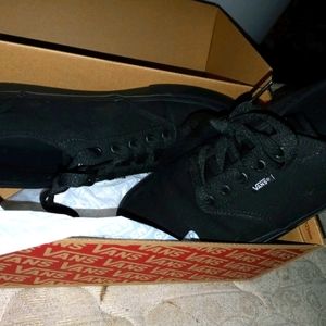 All black, Canvas Vans